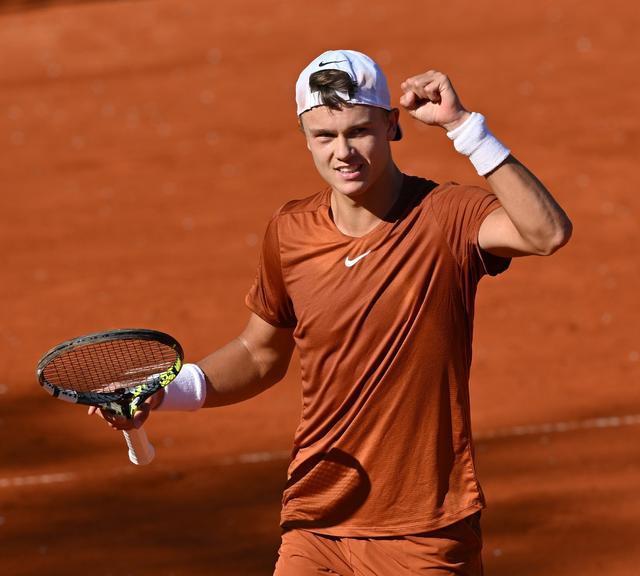 以年轻人为 以年轻人为