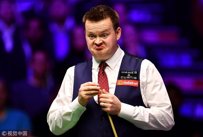 相比之下 相比之下